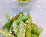 簡単おつまみ！枝豆のガーリック塩胡椒和え作り方3写真