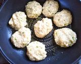 鳥挽肉と豆腐　①ヘルシーバーグ作り方4写真