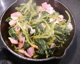 鉄分補給！スキレット☆ベーコンほうれん草作り方4写真