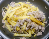 簡単！豚肉とサツマイモの肉じゃが風作り方5写真