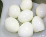 簡単！なのに美味しい！手羽元と卵の煮物☆作り方1写真