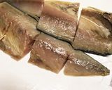 塩鯖でも出来る！梅干し塩麹醤油煮♪作り方2写真
