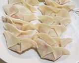 カニカマとツナの餃子♪作り方2写真