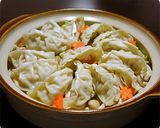 鶏白湯スープで〆まで美味しい餃子鍋♪作り方3写真