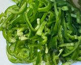 かぼす香るピーマンとツナと塩昆布のサラダ作り方1写真