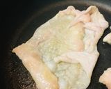 鶏皮エッグ●鶏皮の目玉焼き作り方1写真