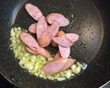 頂き物で作る！高菜とソーセージのパスタ作り方4写真