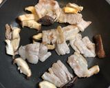 ニラ玉 〜豚バラとしいたけアレンジ〜作り方4写真