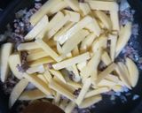 じゃがいもとひき肉のｵｲｽﾀｰﾏﾖ炒め作り方3写真