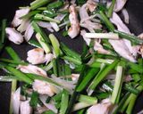 胸肉とニラと卵のあっさり炒め♪作り方5写真