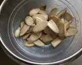 簡単、ごぼうの揚げ焼きタレ漬け。作り方1写真