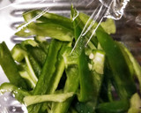 簡単副菜ピーマンと味付け油揚げの和えもの作り方2写真