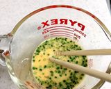 お弁当・朝食に★肉そぼろとねぎの卵焼き作り方2写真