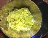 黄ニラのスクランブルエッグ作り方1写真