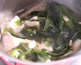ケチャップを+菌床しめじとワカメの味噌汁作り方5写真
