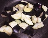 鶏肉となすのわさび味噌炒め♡作り方1写真