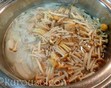 きのこたっぷり　オクラともずくのスープ　作り方1写真