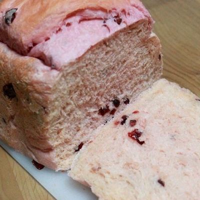 Hb使用♪赤のビーツでピンクの食パン by ☆ファイン☆美と健康