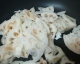 豚肉とレンコンの本つゆ炒め作り方5写真