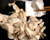 ご飯がススム★ささみと舞茸とお揚げの炒め作り方7写真