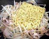 超楽々 豚キムチ焼きそば 作ります。作り方2写真