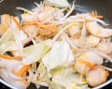【甘えび醤油】シーフード焼きそば作り方3写真