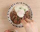牛たんとろろ丼（宮城）作り方3写真