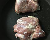 食べるキノコソースでチキンソテー♡作り方1写真