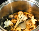 きのこと豚バラの土手鍋風煮込み作り方5写真