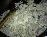 お味噌で☆かぶの葉とヘルシー鶏そぼろ丼作り方2写真