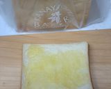 朝ごはんやおやつに ごま蜂蜜トースト作り方1写真