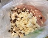 【離乳食完了期】ふんわり♡甘辛鶏つくね作り方1写真