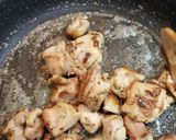 鶏もも肉とマヨのグリーンカレーサラダ作り方4写真