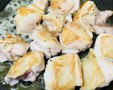 鶏肉の白ワインソテー☆チーズ＆サラダ添え作り方2写真