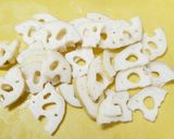 豚ばら蓮根ごぼう人参の甘辛おかかきんぴら作り方1写真