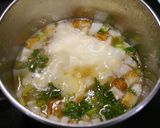 簡単!竹輪小松菜のチーズ味噌スープ作り方4写真