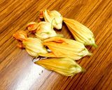 イタリア人直伝☆ズッキーニフラワーフライ作り方1写真