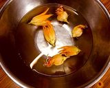 イタリア人直伝☆ズッキーニフラワーフライ作り方6写真