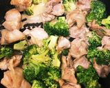簡単☆鶏肉とブロッコリーのオイマヨ焼き作り方5写真