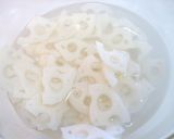 味噌がミソ☆きんぴられんこん作り方1写真
