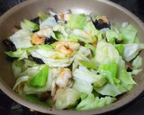 ご飯がススム♪海老とキャベツの中華塩炒め作り方5写真