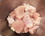 鶏胸肉で！チキンのトマト煮込みスープ作り方2写真