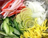 玉ねぎと菊のさっぱり柚子和え作り方1写真