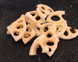 豚ロースと蓮根の旨辛生姜焼き作り方2写真