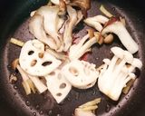 鯵ひもでたっぷりキノコのトマト炒め煮作り方3写真