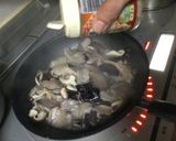 秋の味覚、キノコのバタポン炒め作り方6写真
