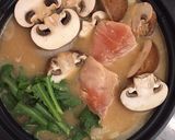 秋鮭とキノコの酒粕煮込みうどん鍋作り方6写真