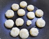 とろーりチーズの甘辛じゃがもち作り方2写真