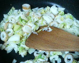 ちくわとキャベツのソース焼き飯作り方1写真