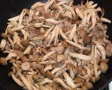 豚肉としめじと高野豆腐の蕪おろし煮作り方6写真
